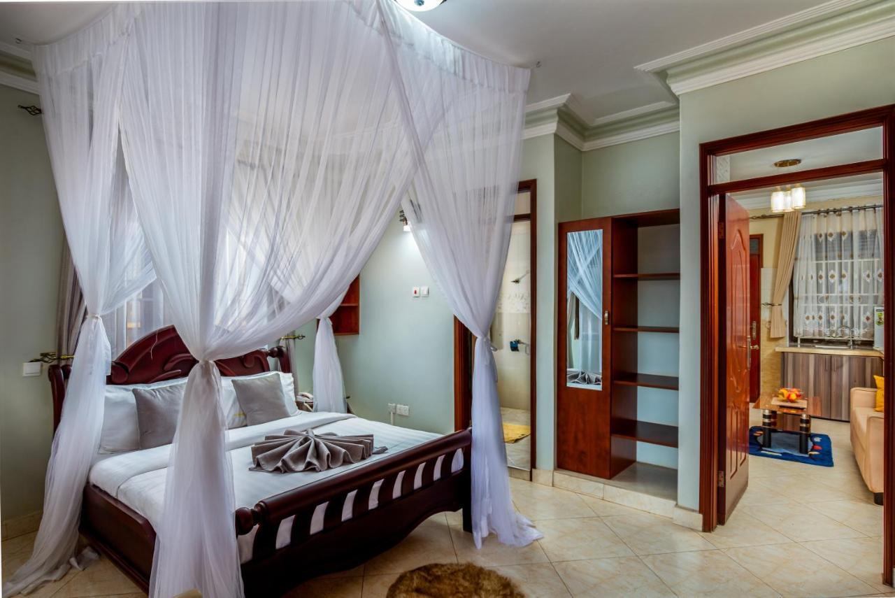 Keba Xpress Hotel - Энтеббе Экстерьер фото